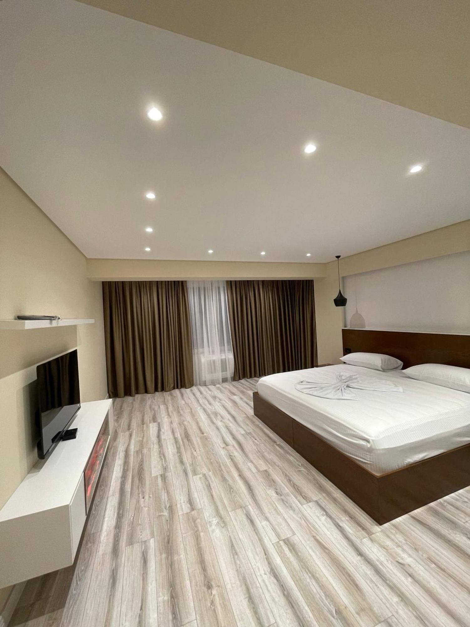 Home 12 Librazhd ภายนอก รูปภาพ