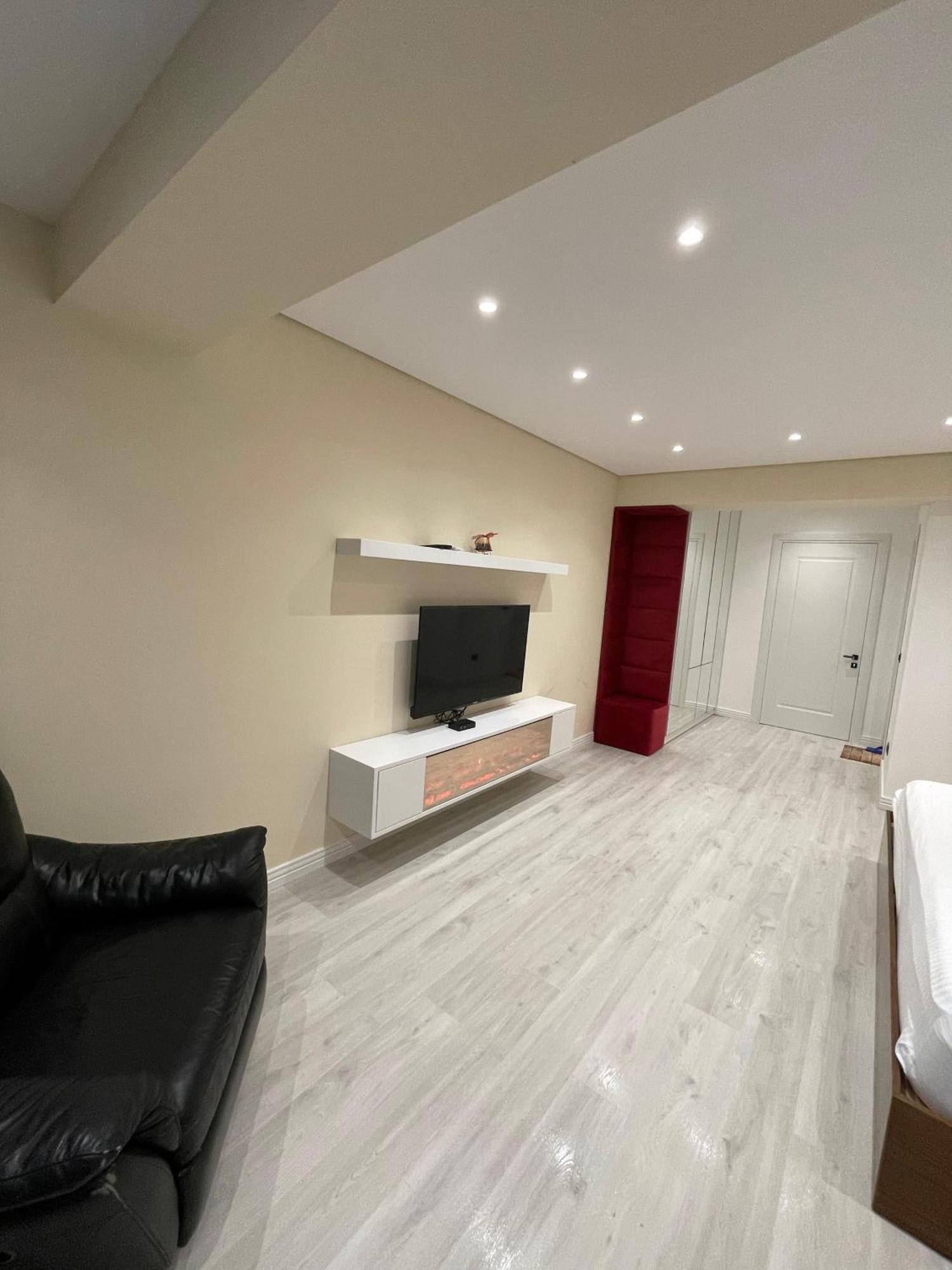 Home 12 Librazhd ภายนอก รูปภาพ